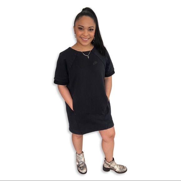Nike Dress - Picture 3 of 10